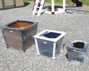 POLY PLANTERS AT PINE CREEK STRUCTURES IN YORK, PA.